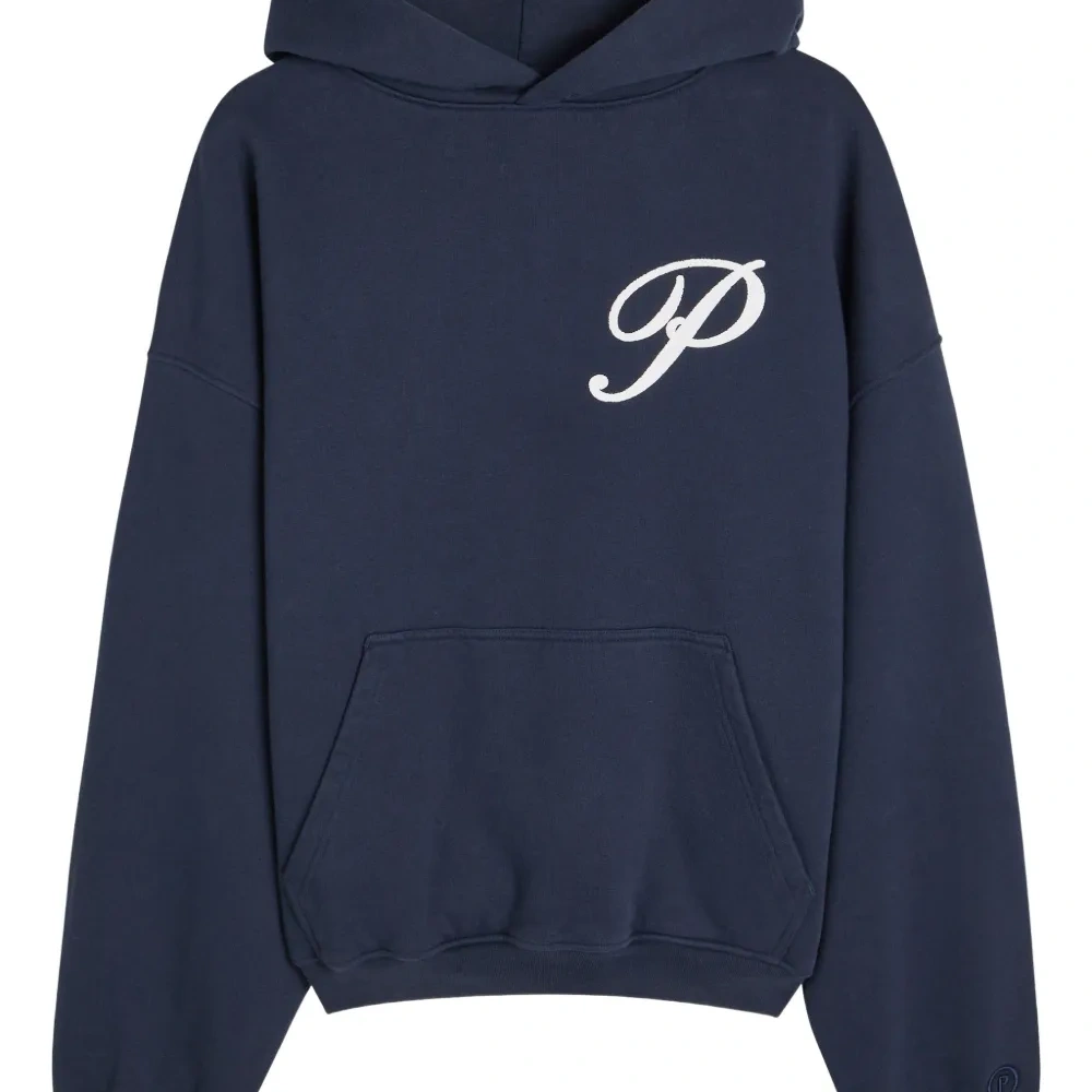 Худи с вышитым логотипом