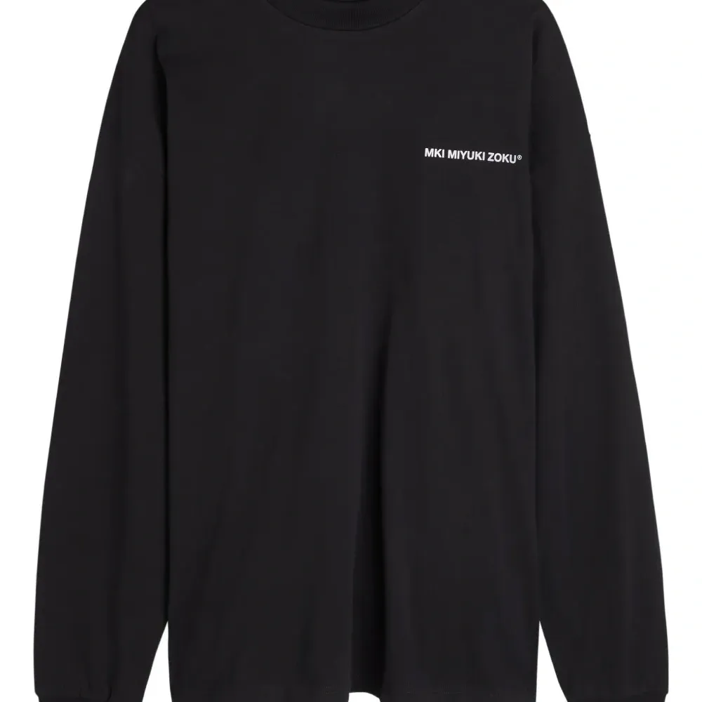 Футболка с длинными рукавами