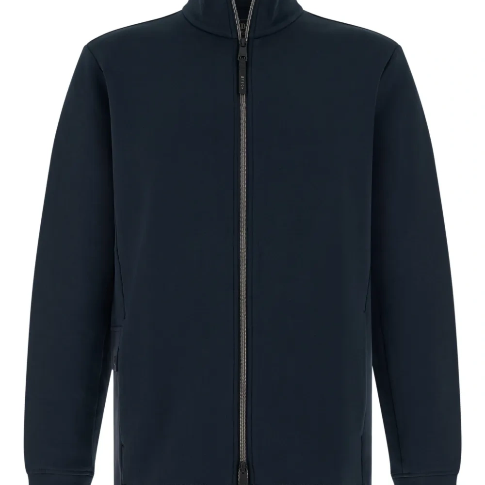 Свитер с карманом на молнии