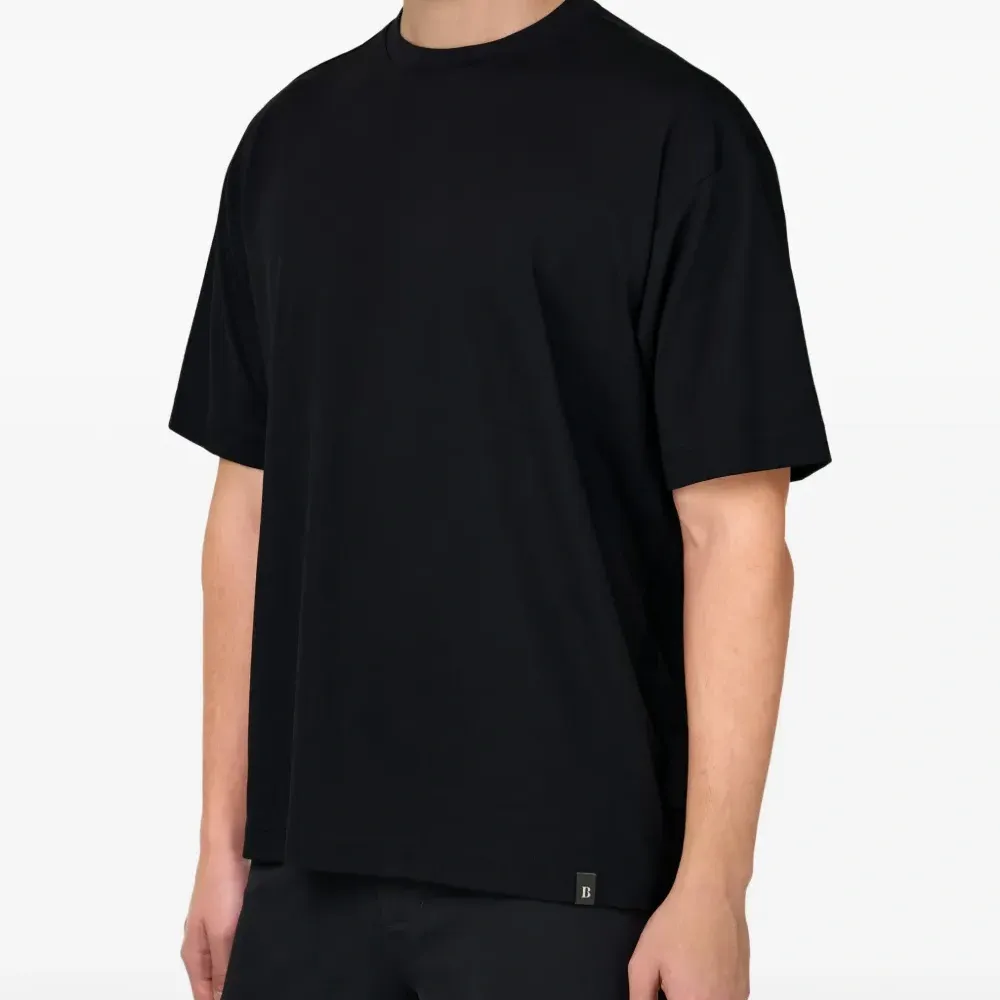 Футболка с круглым вырезом