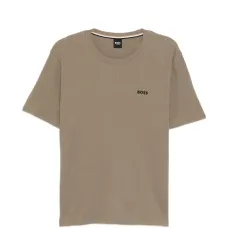 Футболка с вышитым логотипом