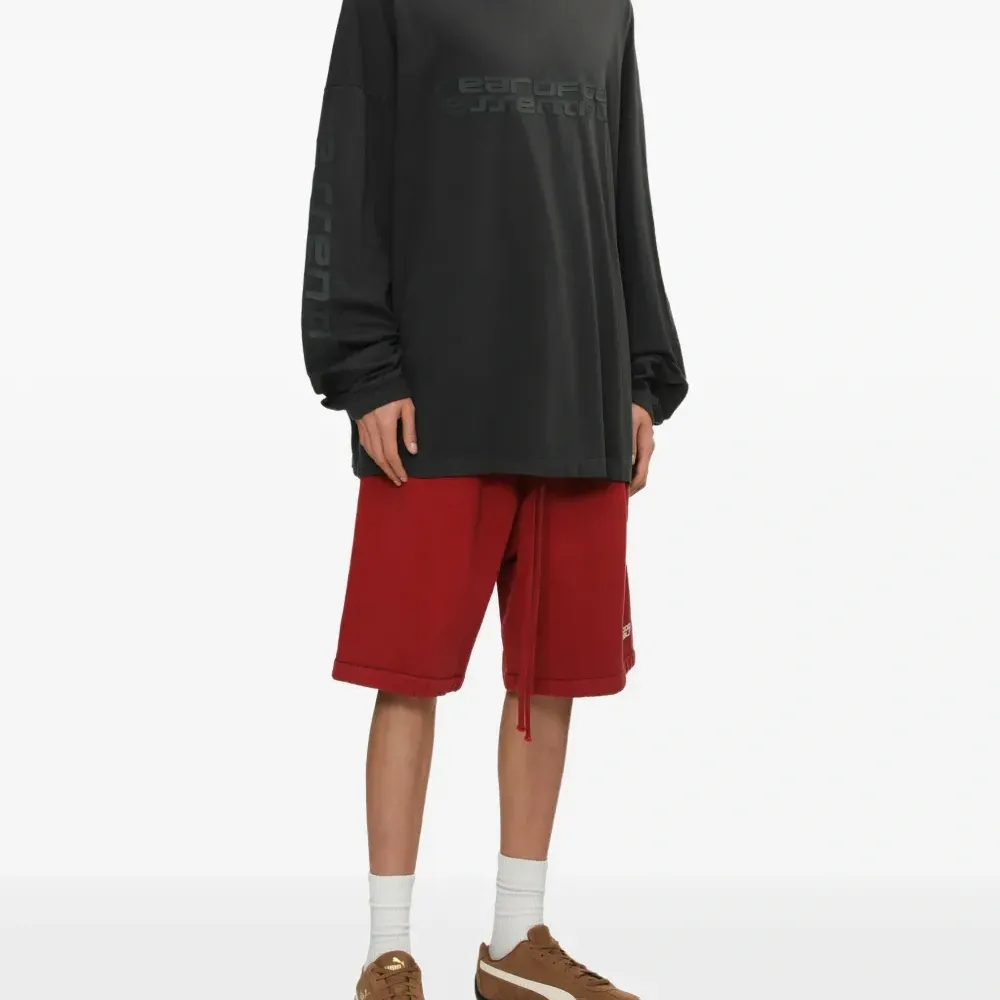 Свитшот с длинными рукавами