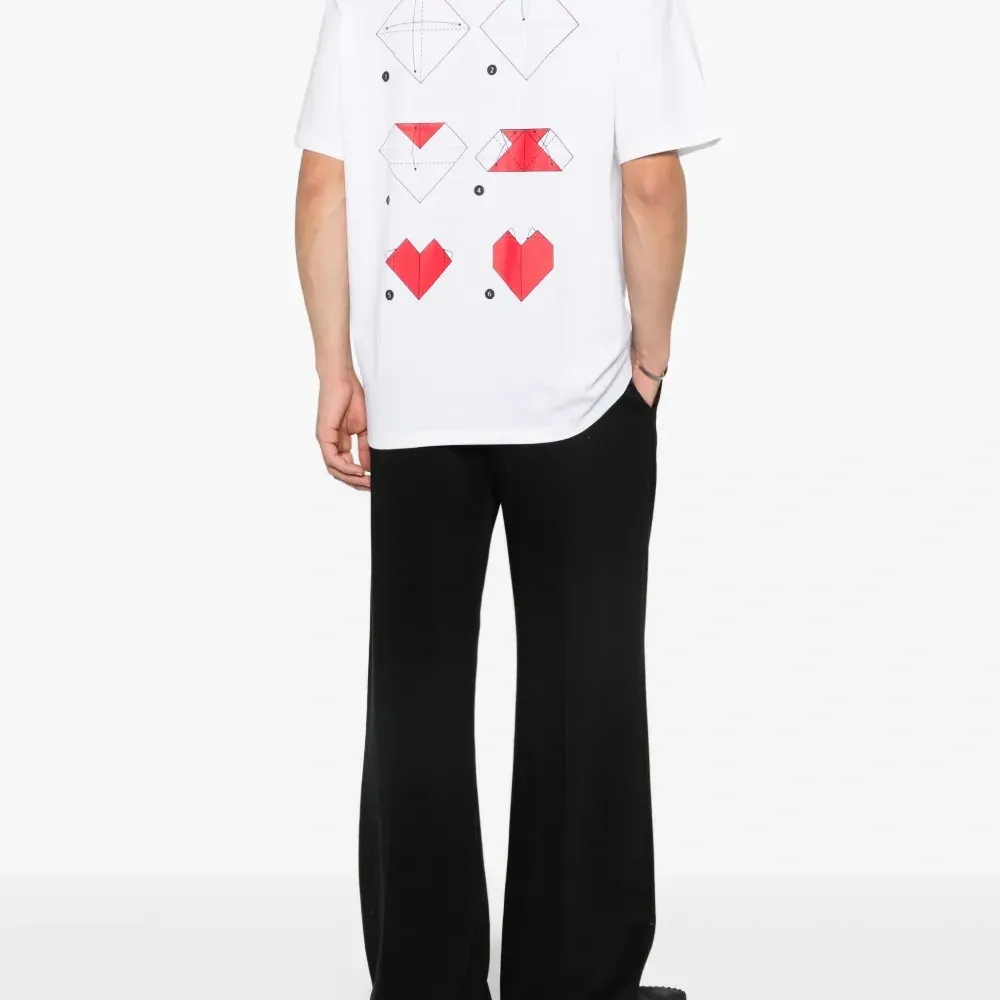 Футболка с принтом в виде сердца