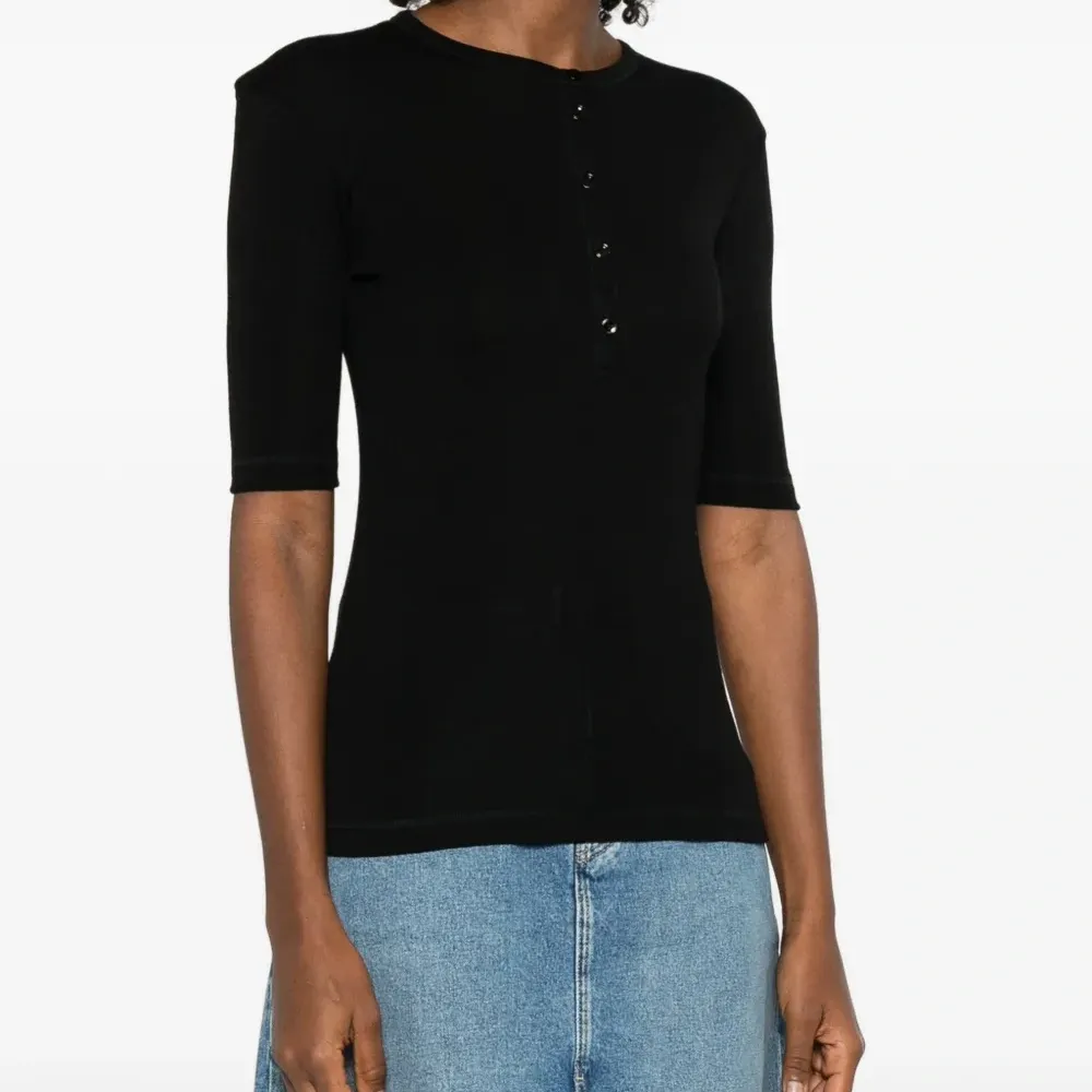 Футболка Leo