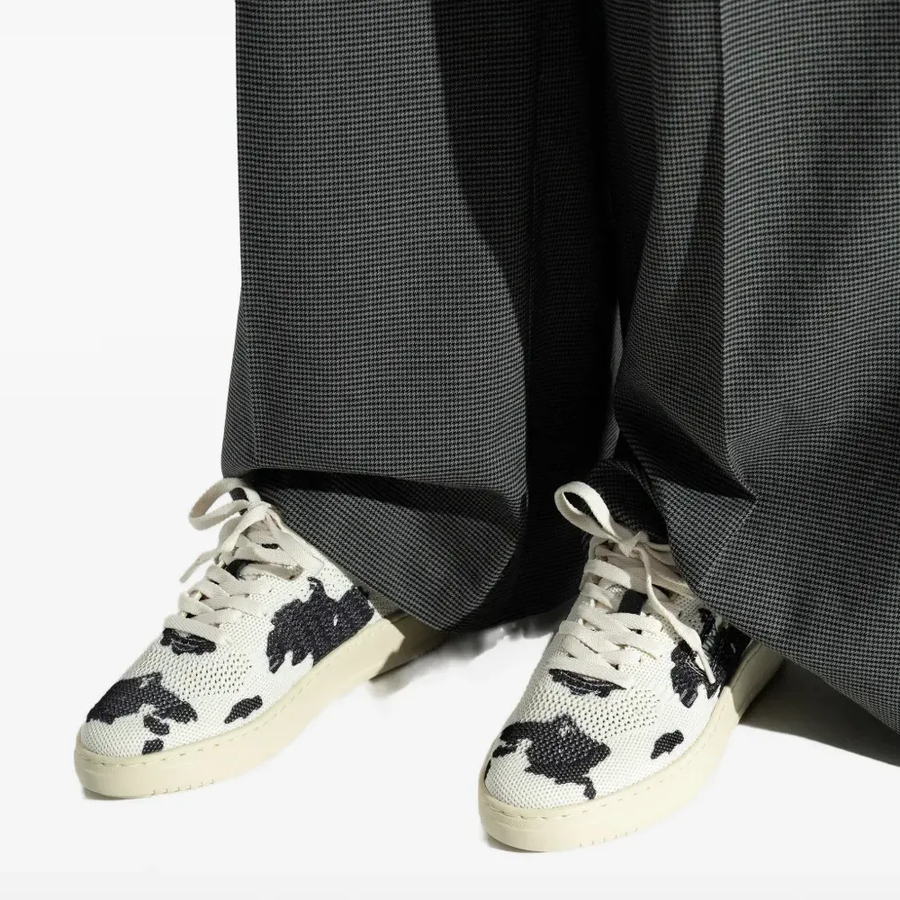 Кроссовки с анималистичным принтом