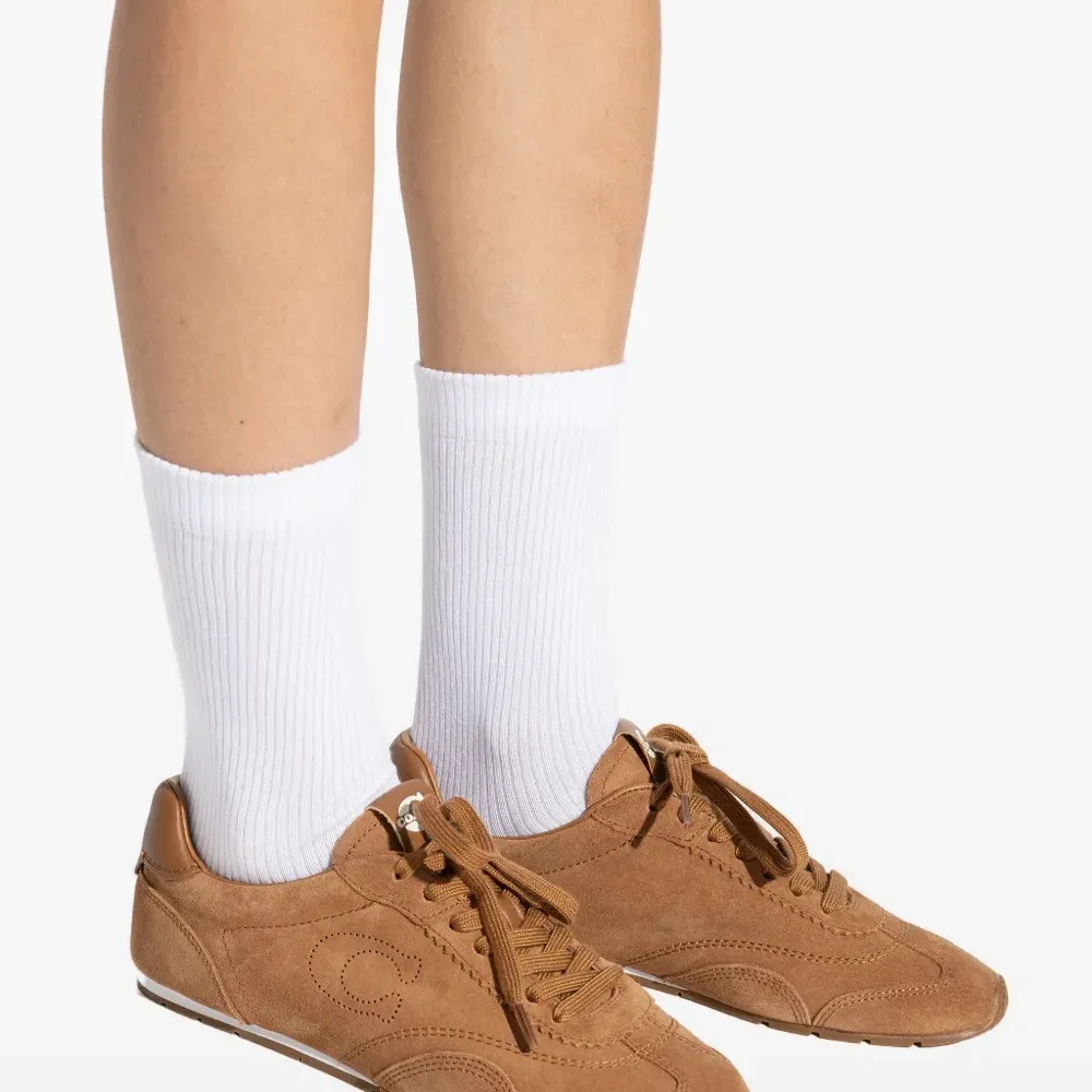 Замшевые кеды на шнуровке