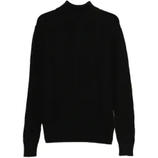 Свитер с узором и воротником-гольф