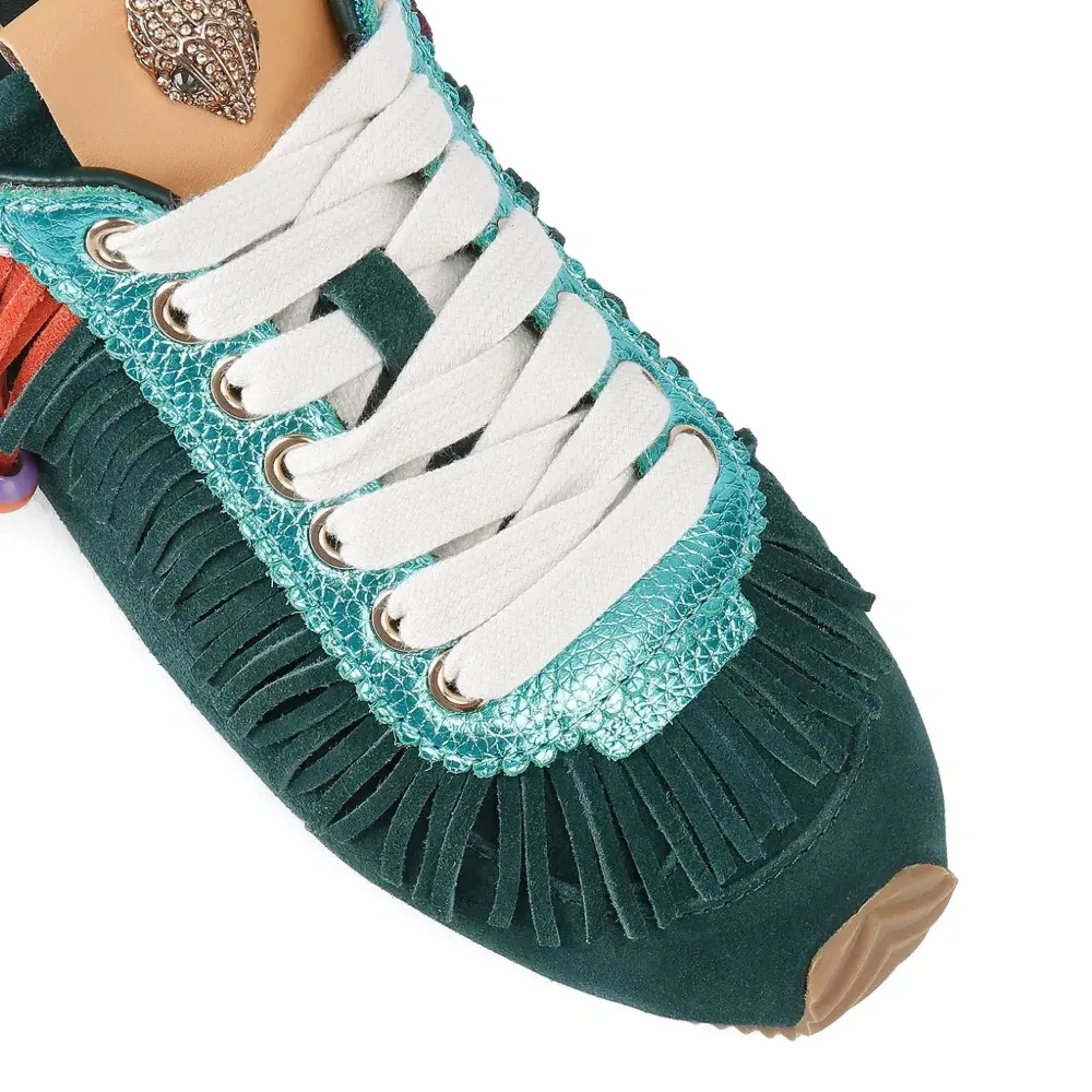 Кеды с кисточками