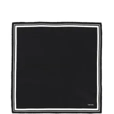 Шарф с полосатым краем