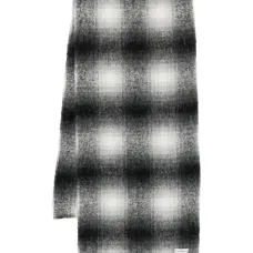 Клетчатый шарф