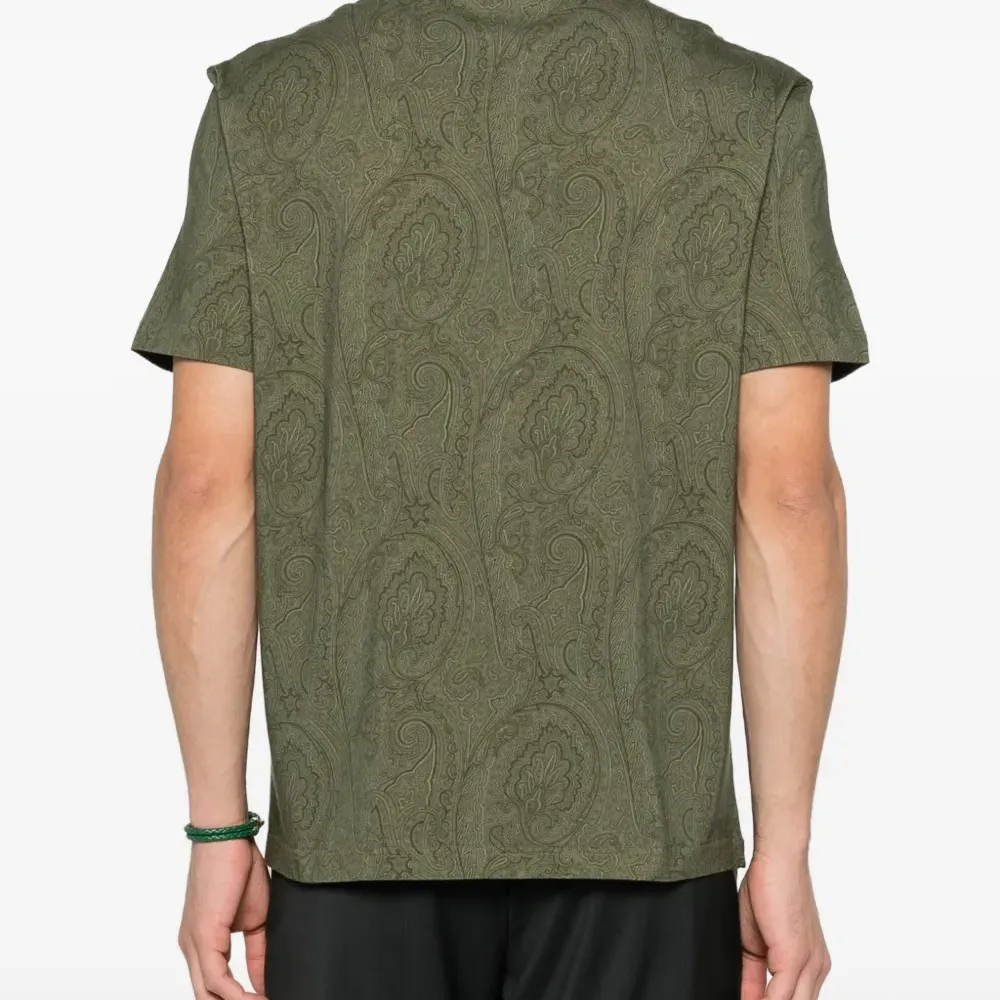 Футболка с узором "пейсли"