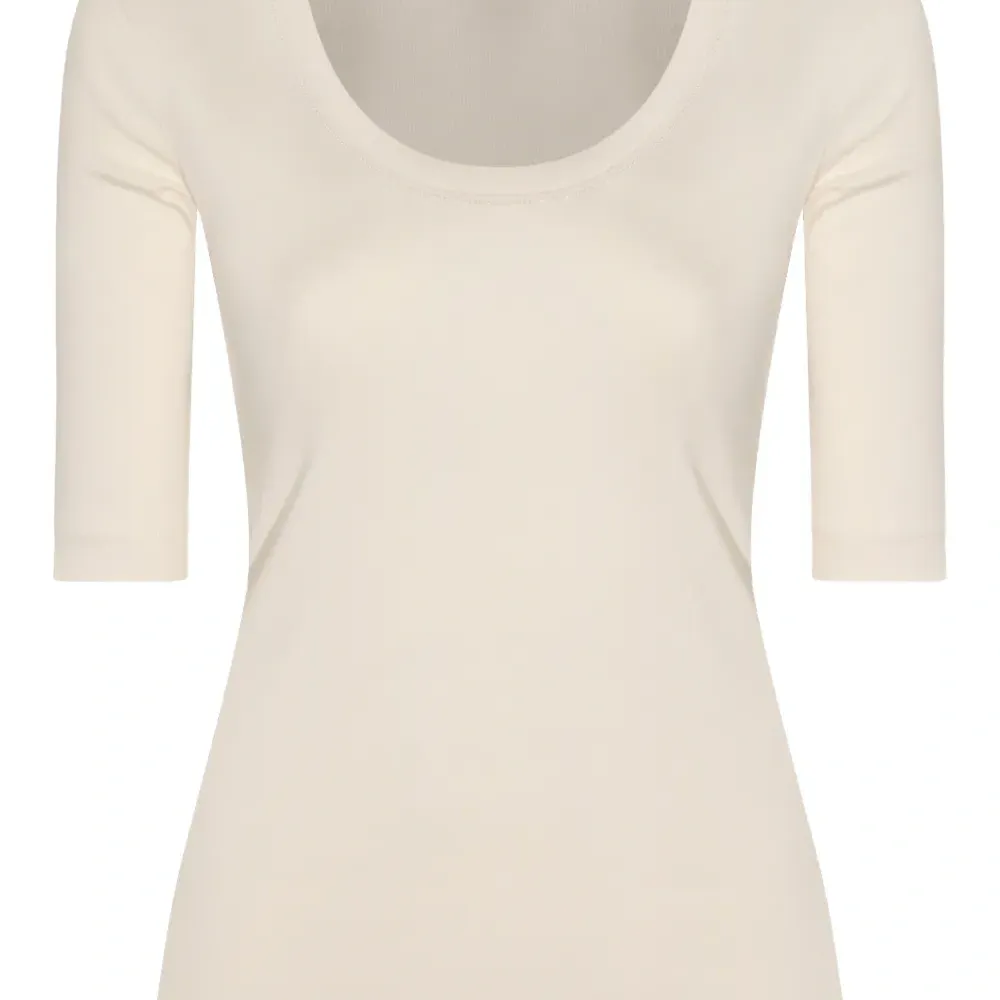 Футболка с круглым вырезом