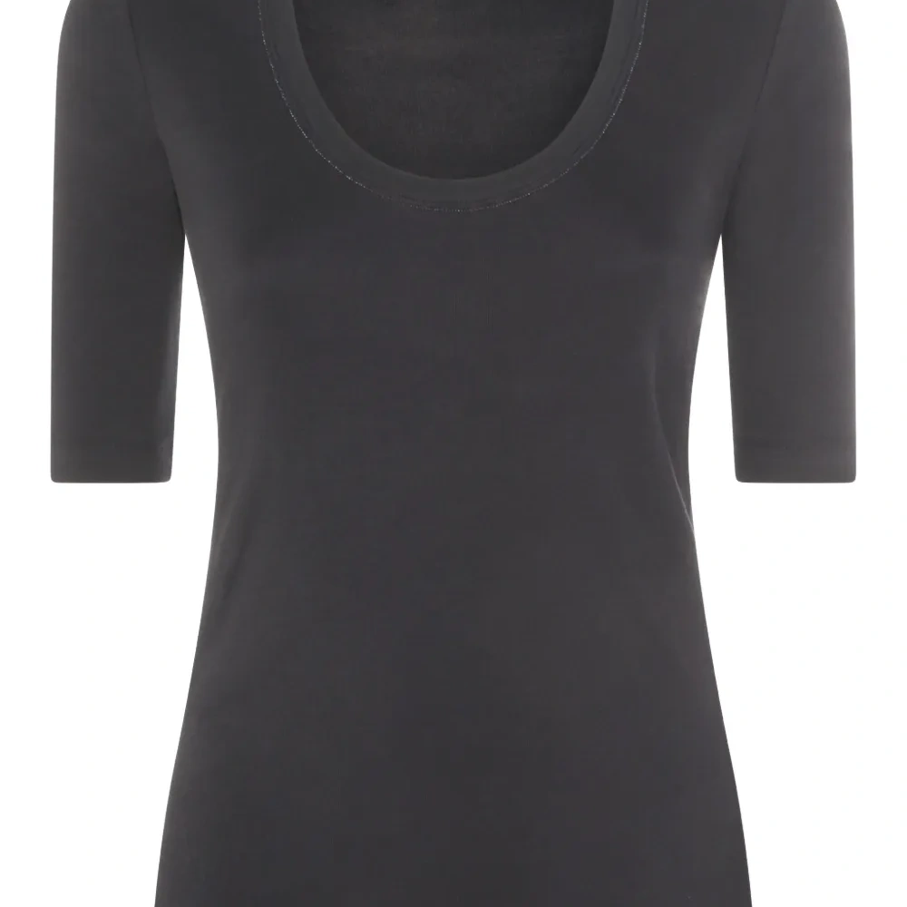 Топ с вырезом-лодочкой