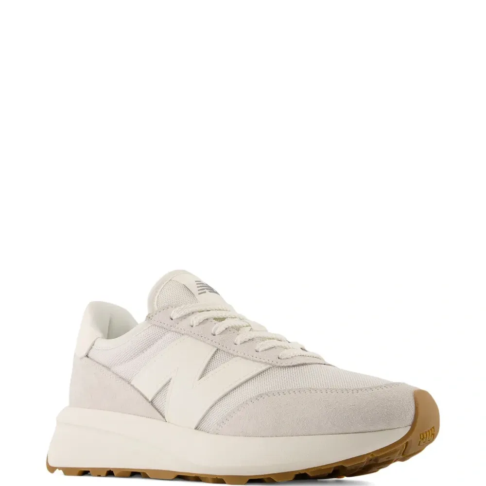 Кроссовки 370