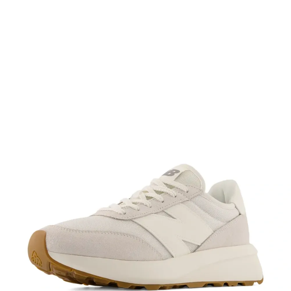 Кроссовки 370