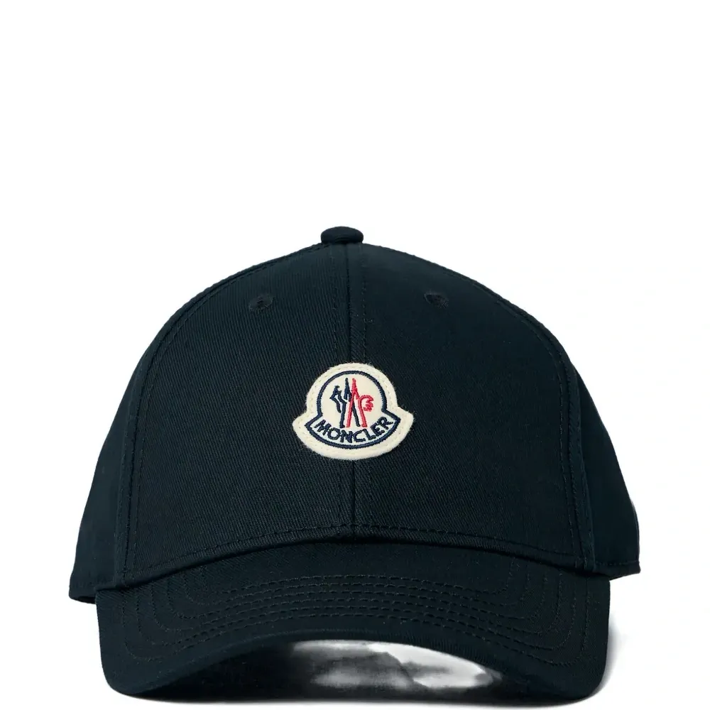 Бейсболка с логотипом