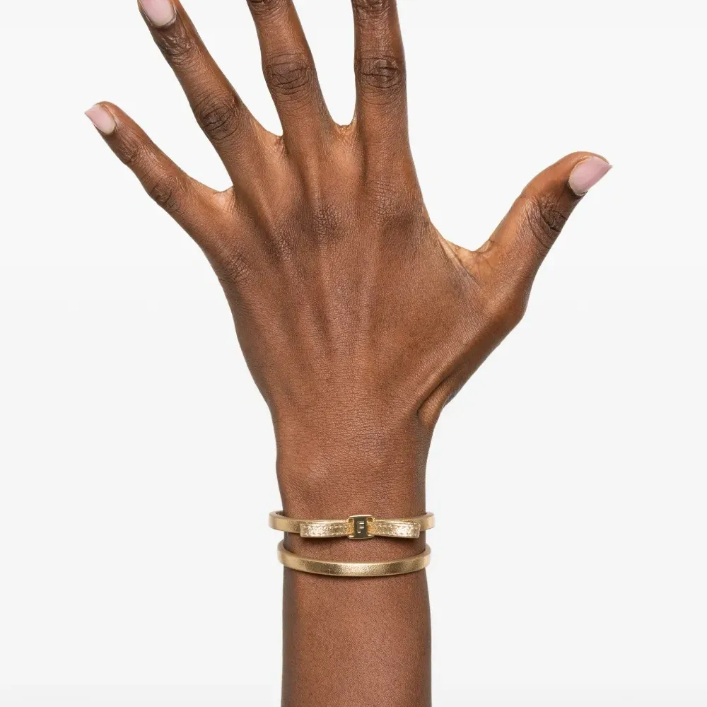 Браслет с бантом