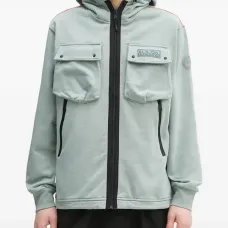 Толстовка на молнии с капюшоном и карманами