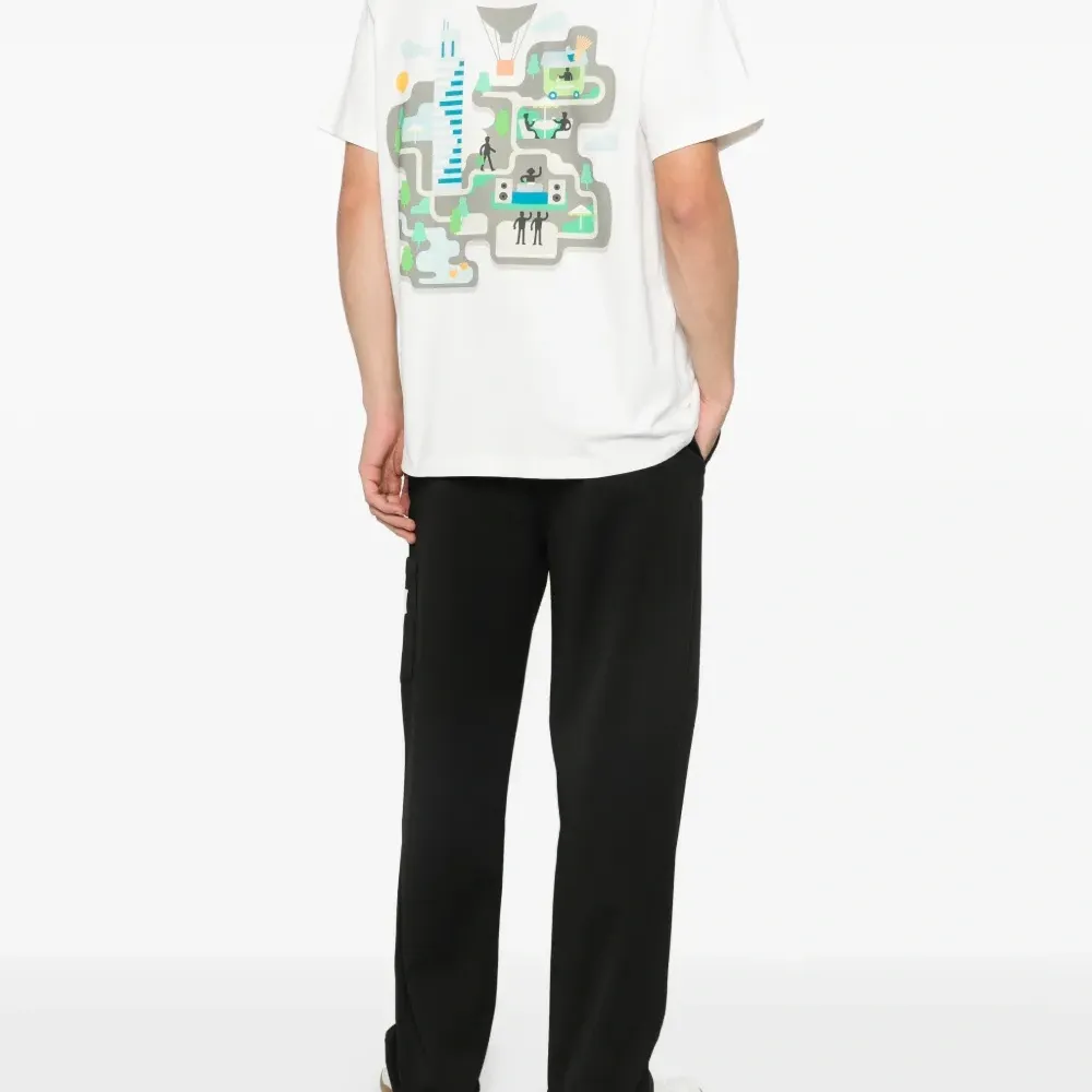 Футболка с логотипом