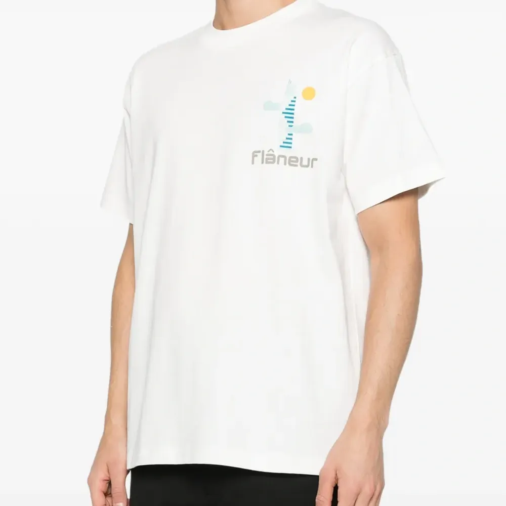 Футболка с логотипом