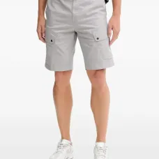 Шорты с накладными карманами