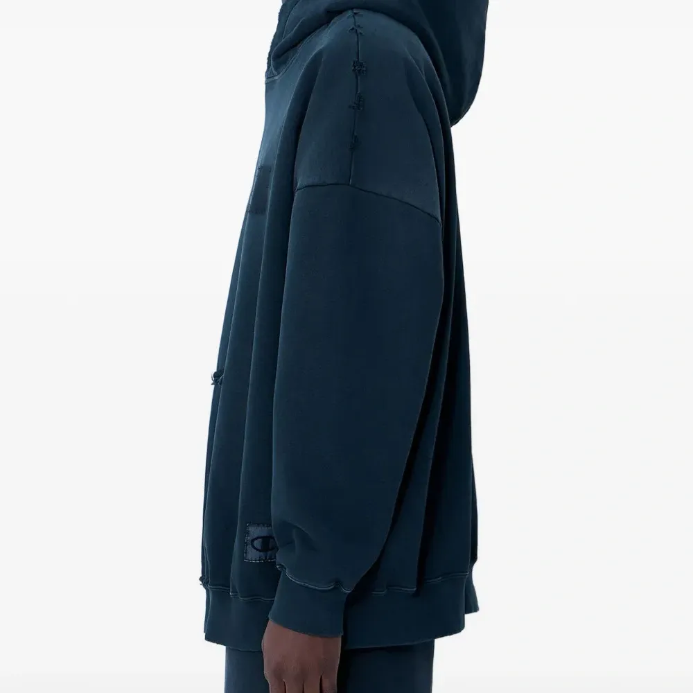 Толстовка с капюшоном и фактурной тканью