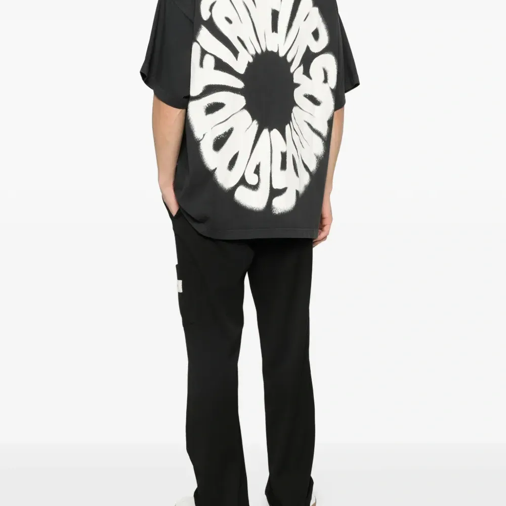 Футболка с логотипом