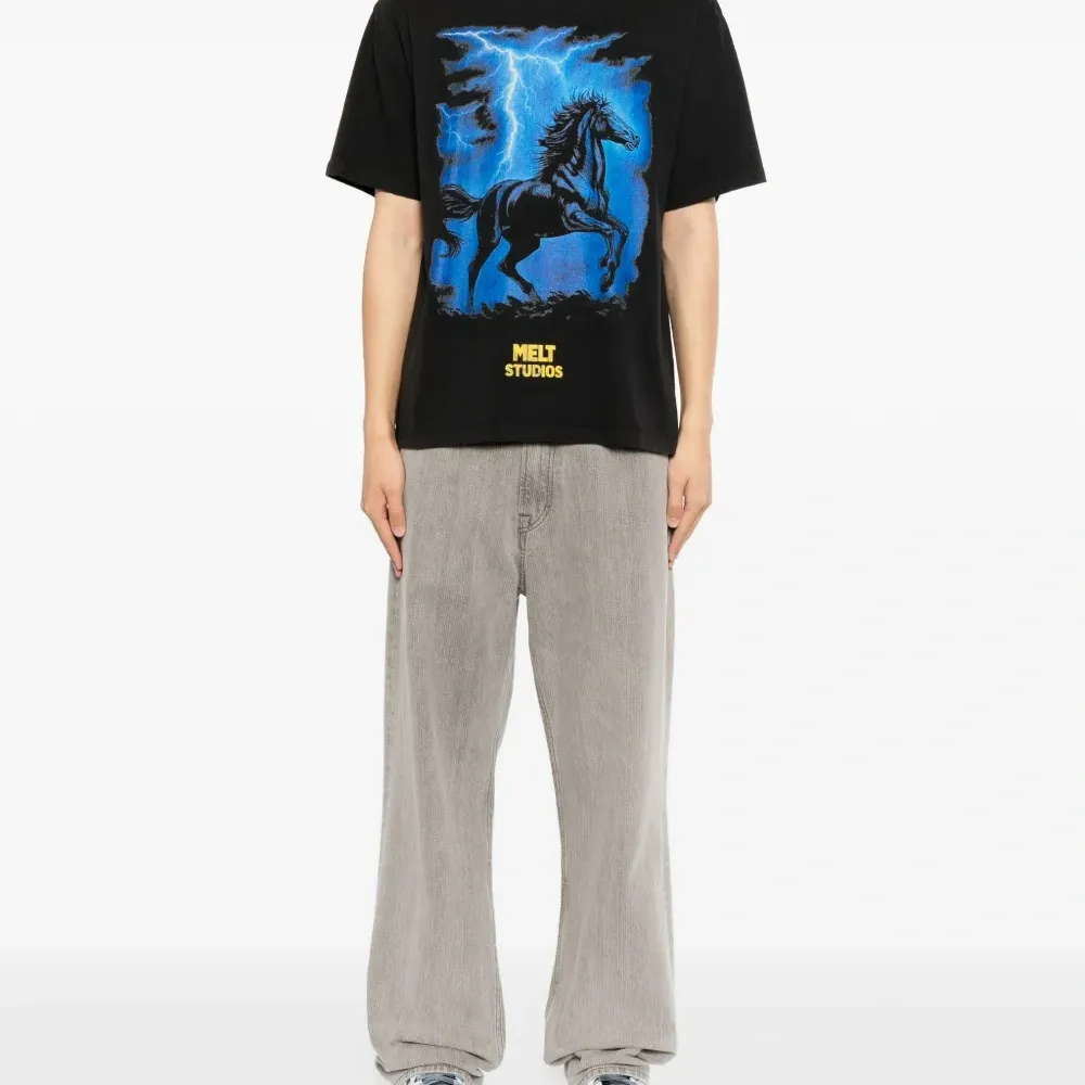 Футболка с изображением лошади