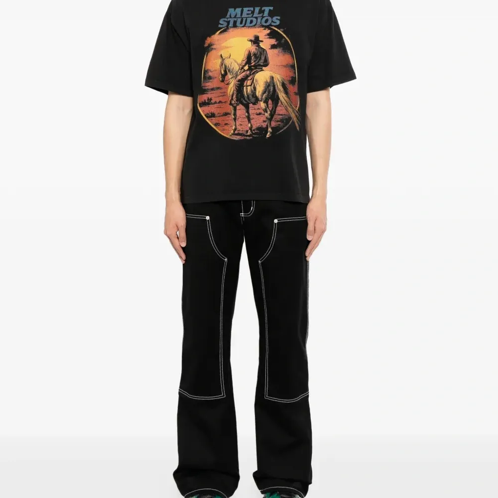 Футболка с круглым вырезом и принтом