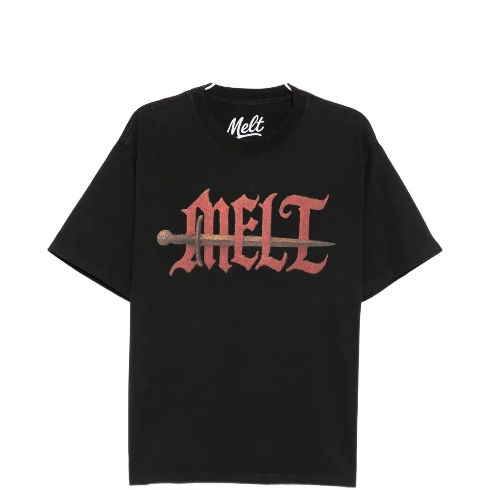 Футболка с логотипом