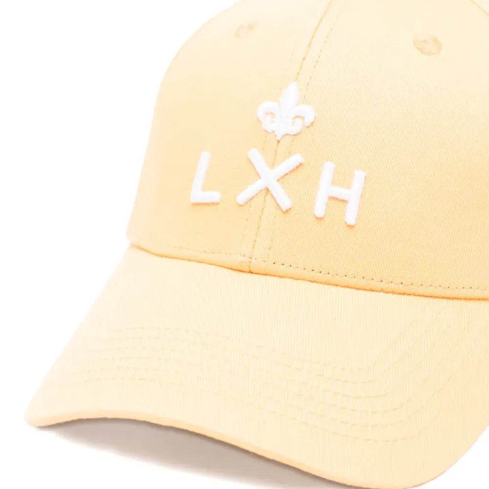 Бейсболка с логотипом