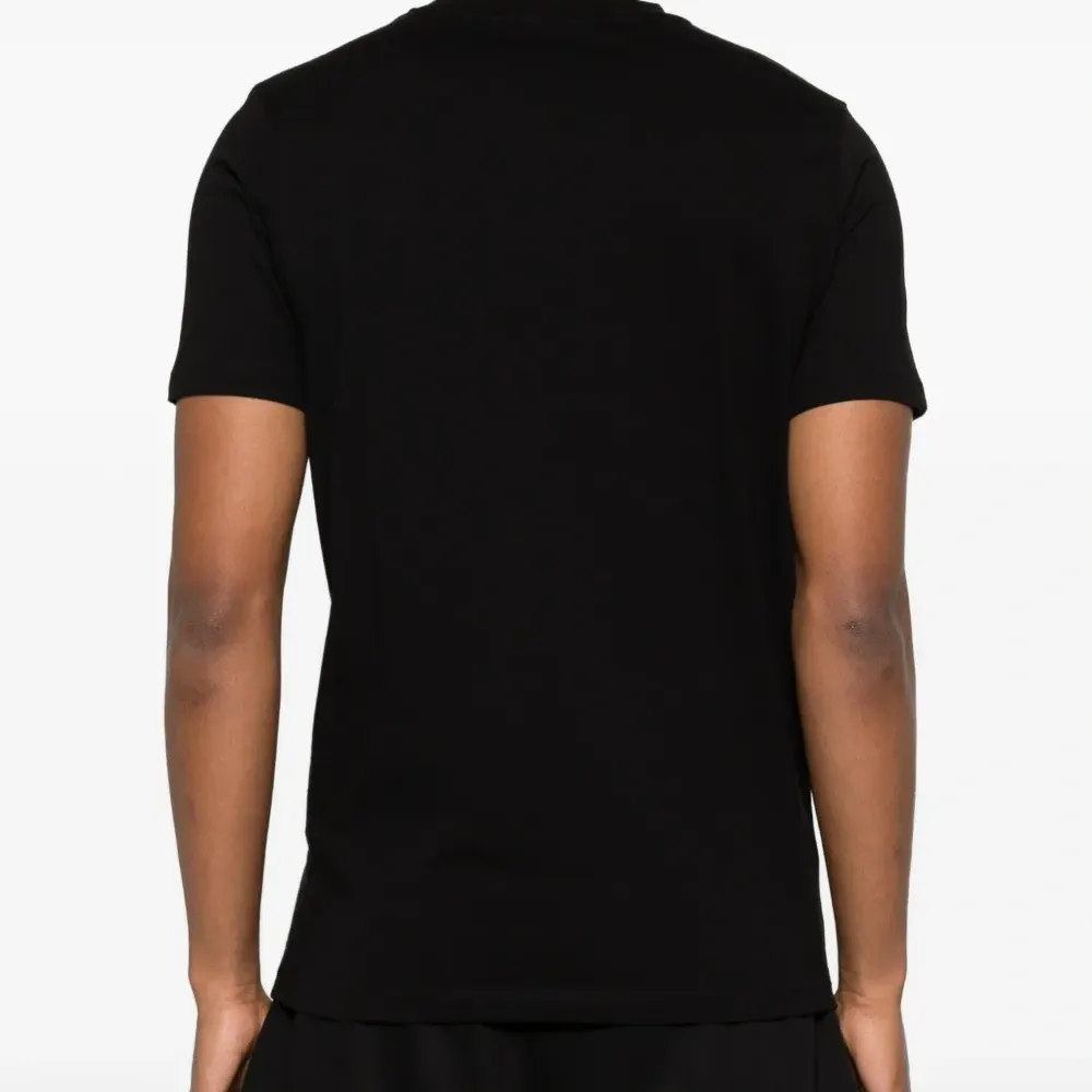 Футболка с логотипом