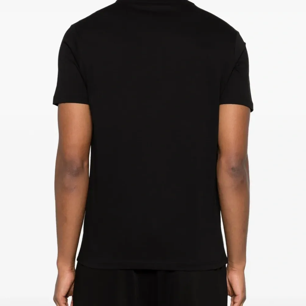 Футболка с логотипом