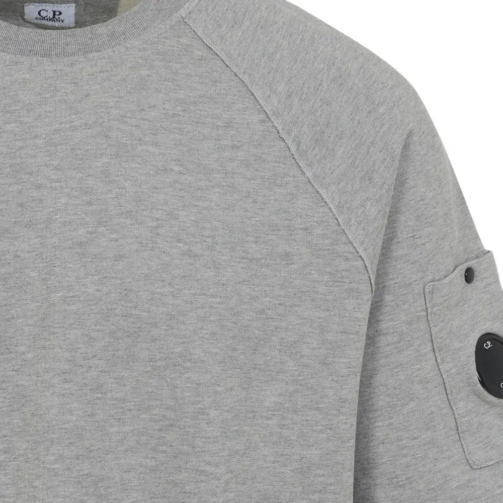 Свитшот с карманом на рукаве