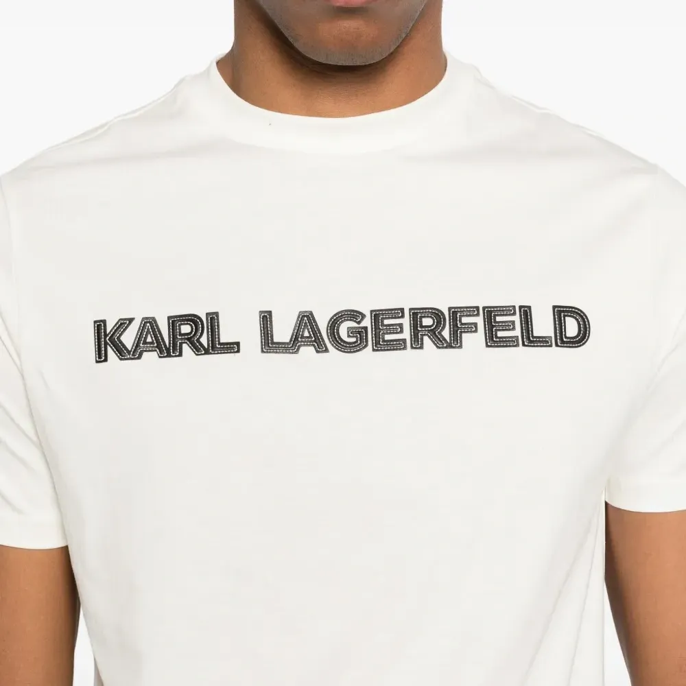 Футболка с логотипом