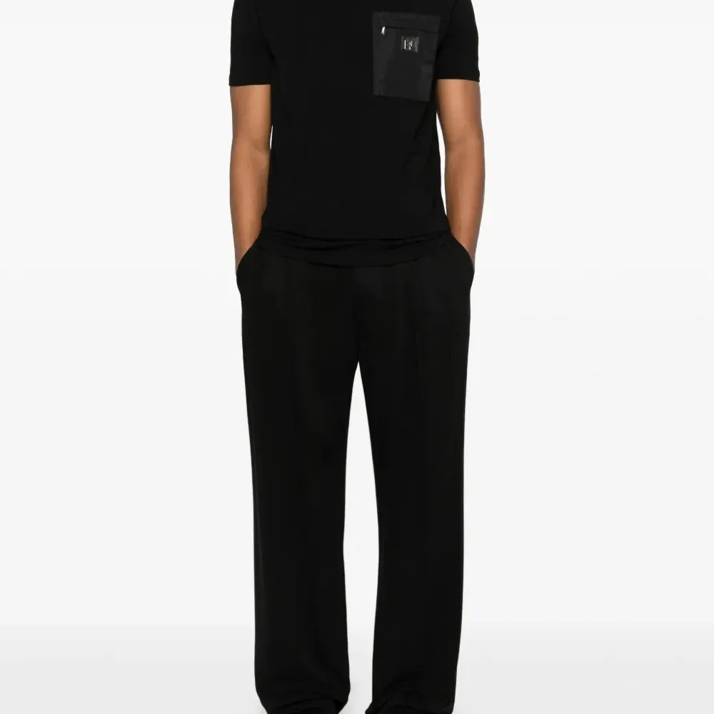 Футболка с логотипом