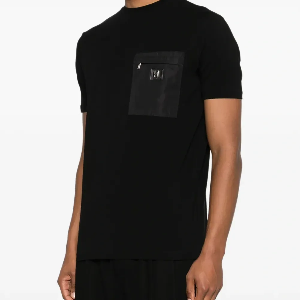 Футболка с логотипом