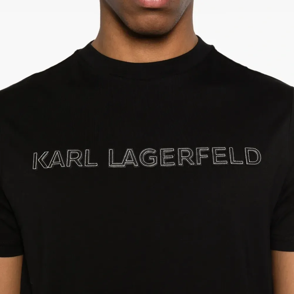 Футболка с логотипом