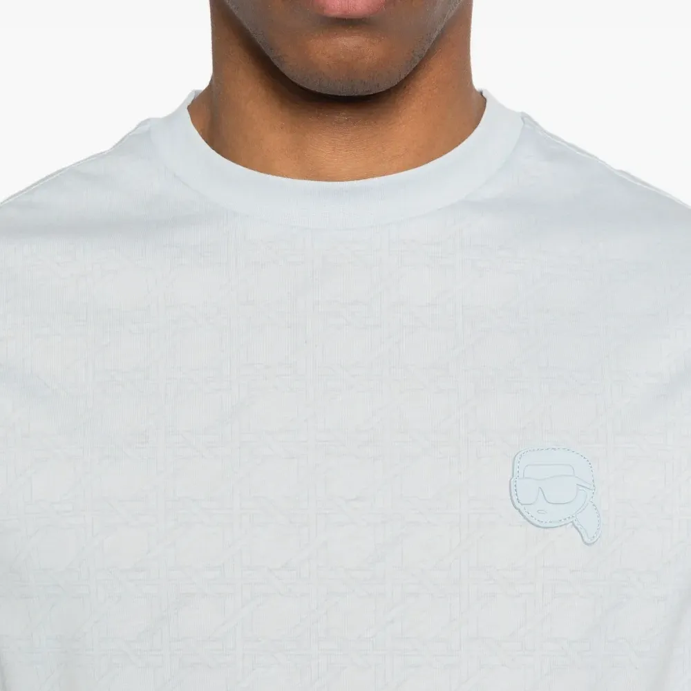 Футболка с логотипом