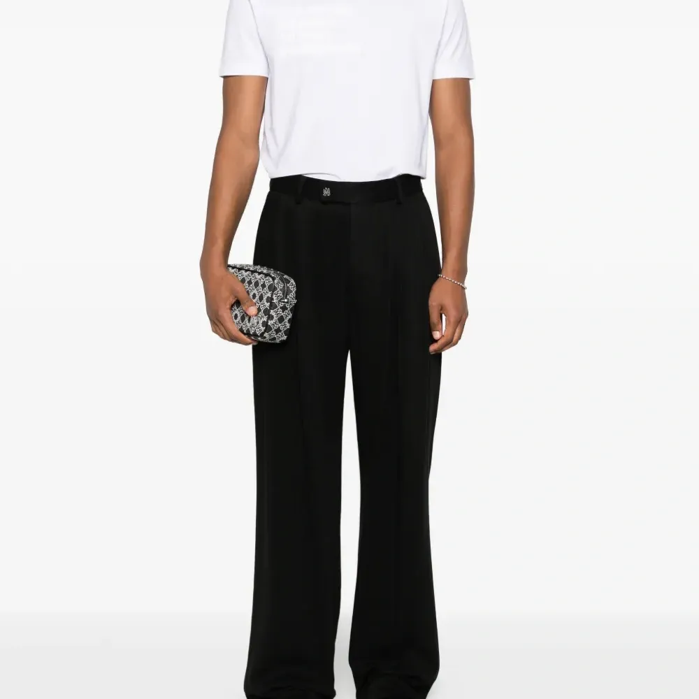 Футболка с логотипом