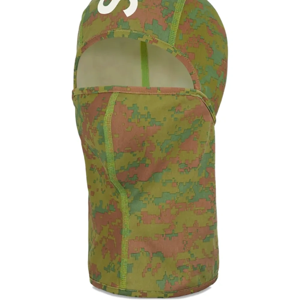 Термоактивная балаклава с цифровым камуфляжным принтом