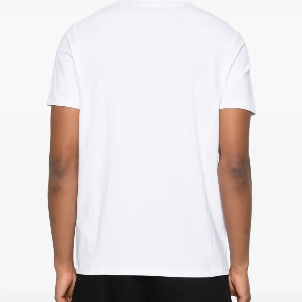 Футболка с логотипом