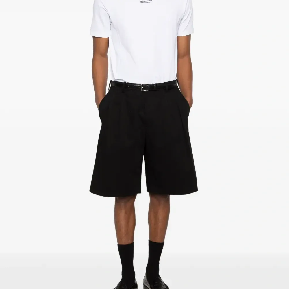 Футболка с логотипом