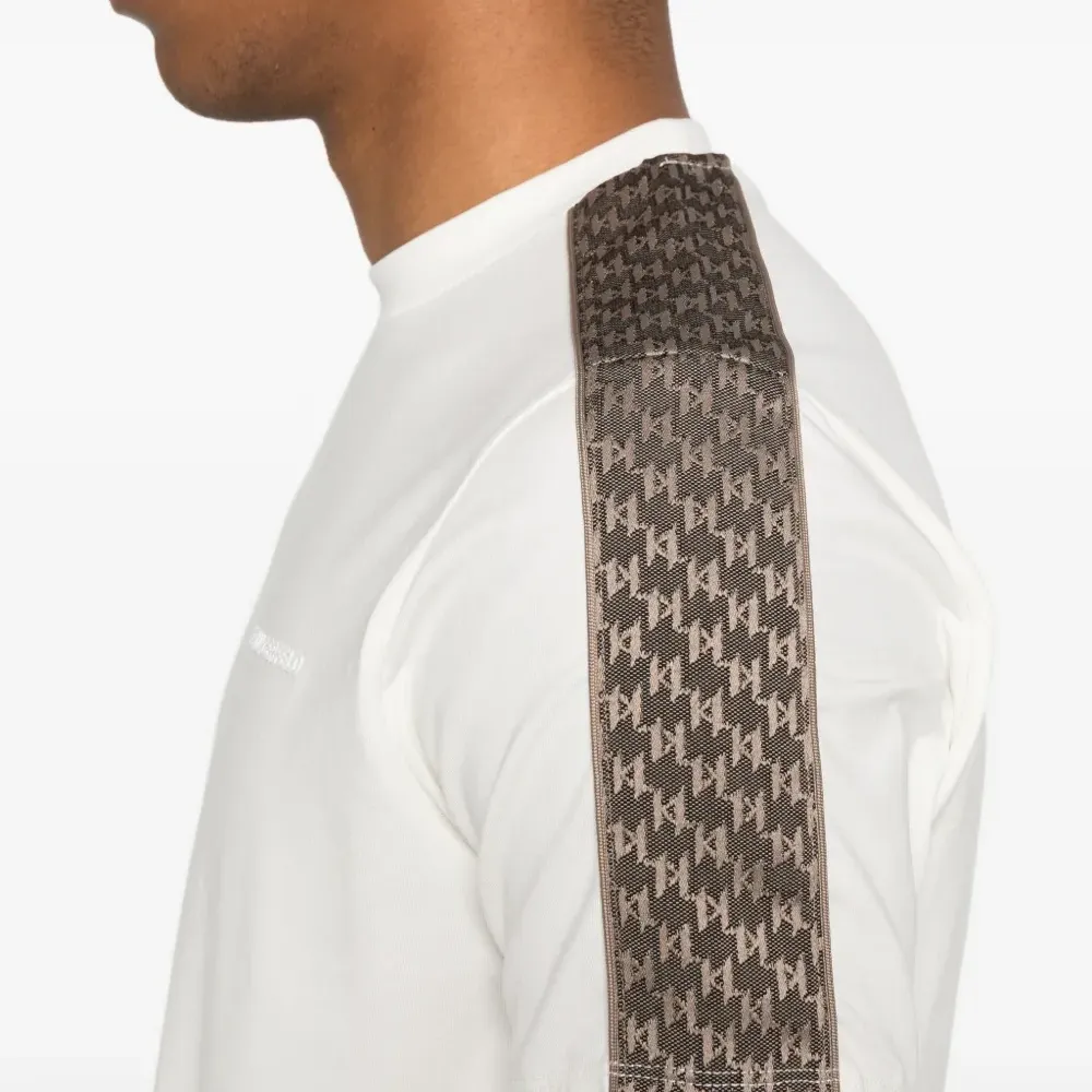 Футболка с логотипом