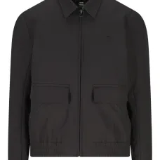 Куртка с нашивкой-логотипом и накладным карманом