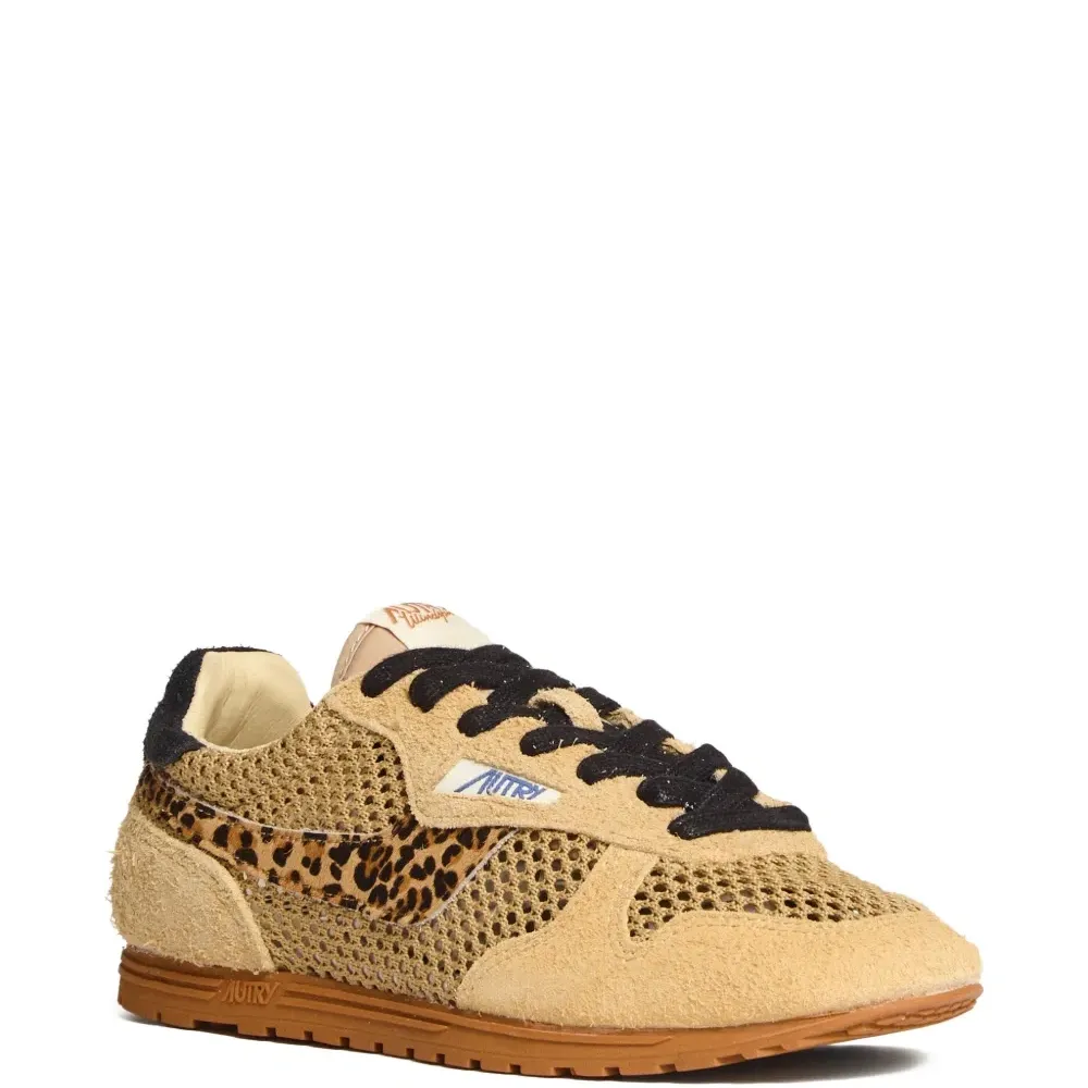 Кроссовки с леопардовым принтом Кроссовки с леопардовым принтом