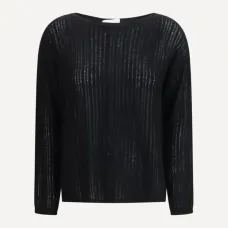 Трикотаж с вырезом "лодочка"