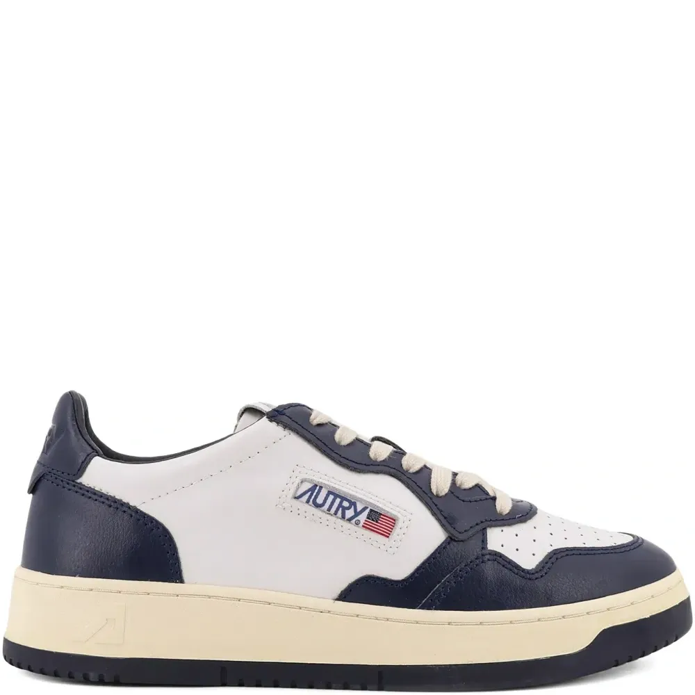 Кроссовки Medalist с округлым носом и шнуровкой