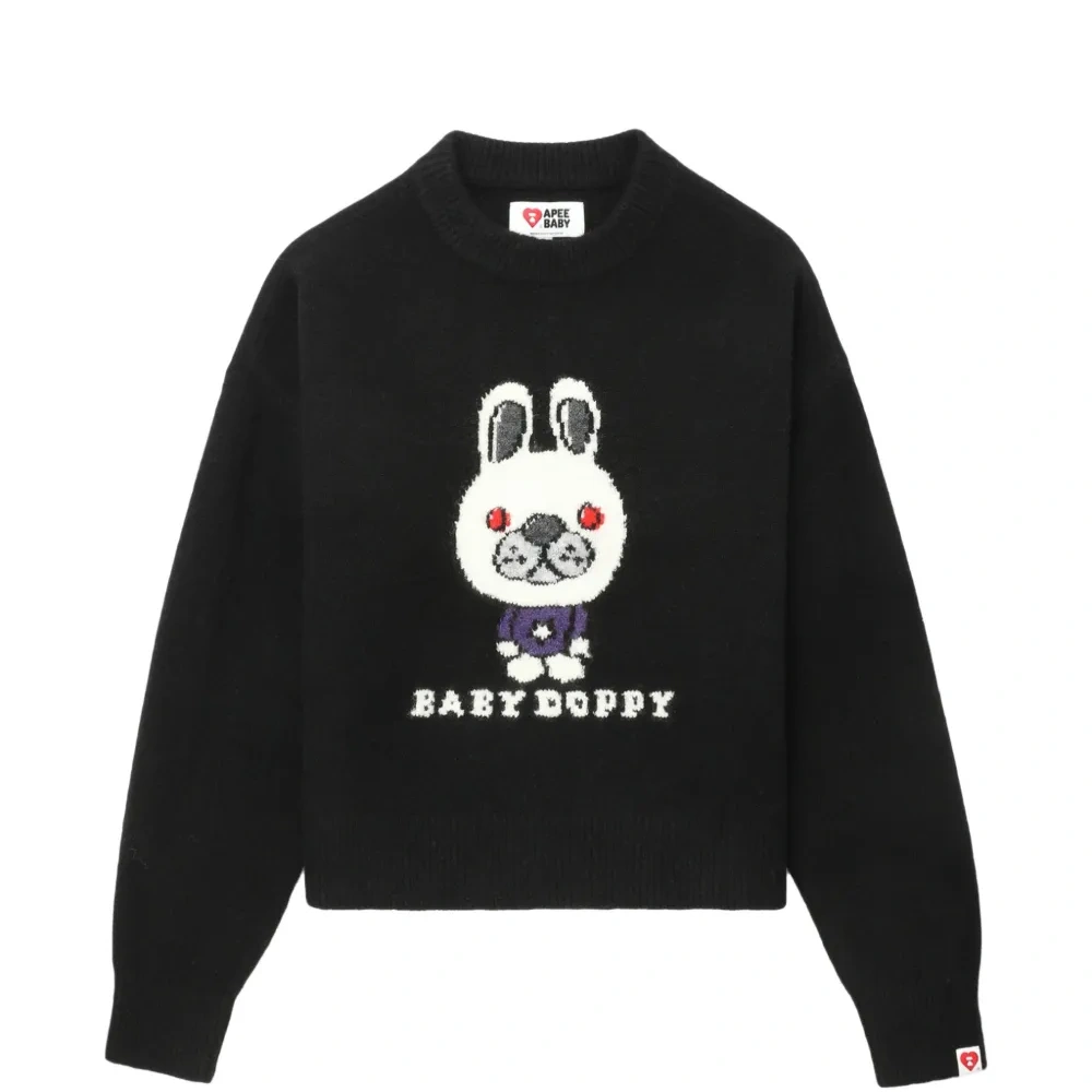 Свитер с изображением кролика