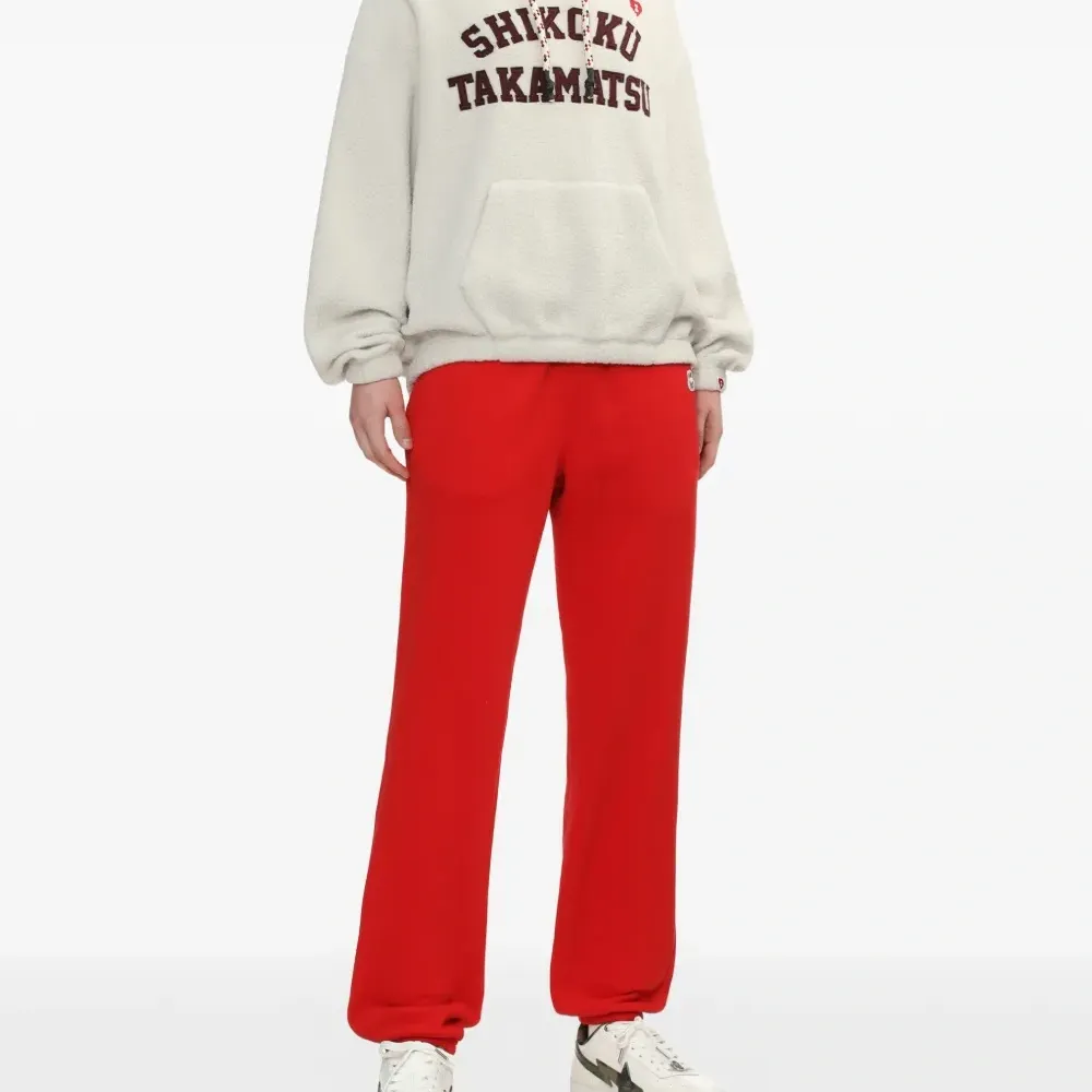 Брюки с накладными карманами